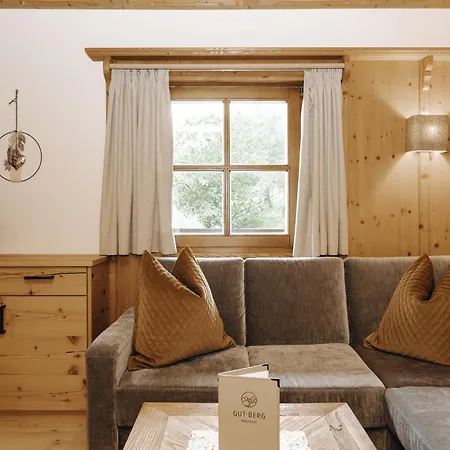 Gut Berg Apartment